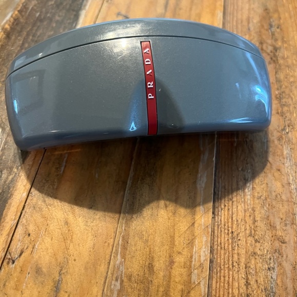 PRADA Sunglasses used no more than 5 times. - Picture 5 of 6